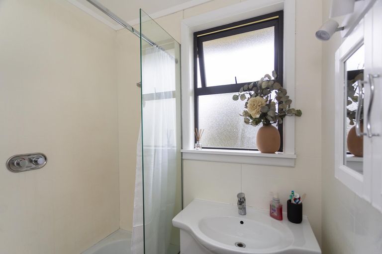 Photo of property in 12 Raglan Street, Oamaru North, Oamaru, 9400