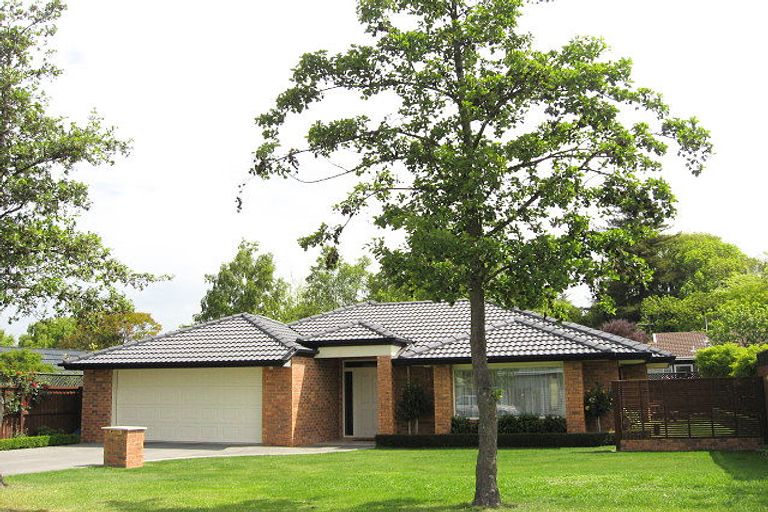 Photo of property in 10 Ward Place, Rangiora, 7400