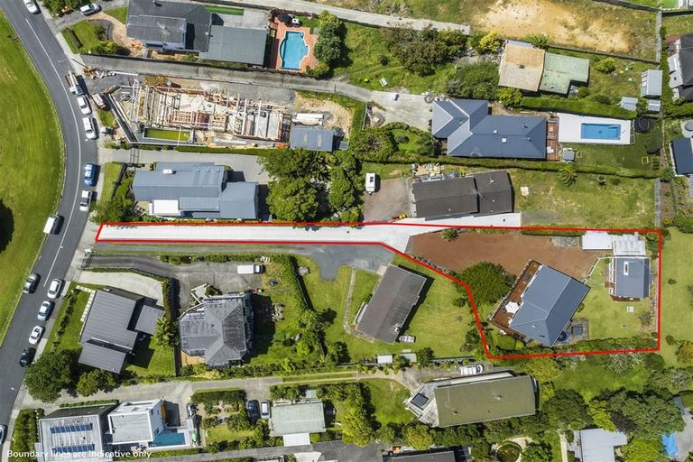 Photo of property in 76 Marine Parade, Mellons Bay, Auckland, 2014