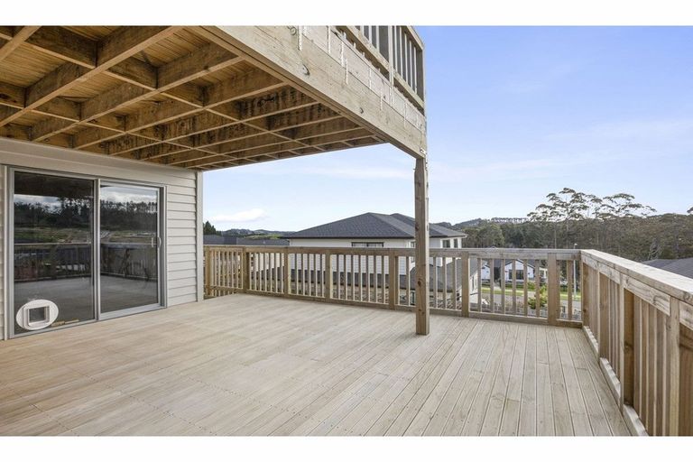 Photo of property in 33 Takurua Terrace, Orewa, 0931