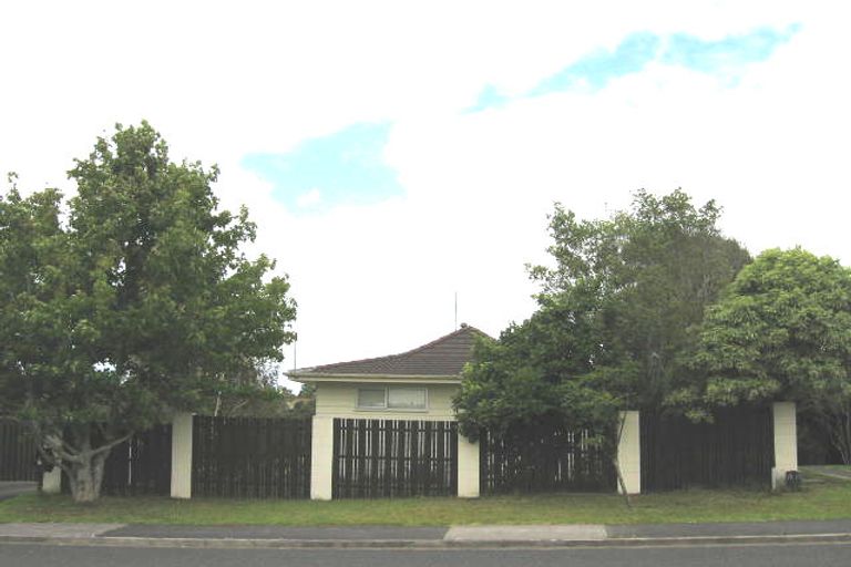 Photo of property in 53 Lynn Road, Bayview, Auckland, 0629