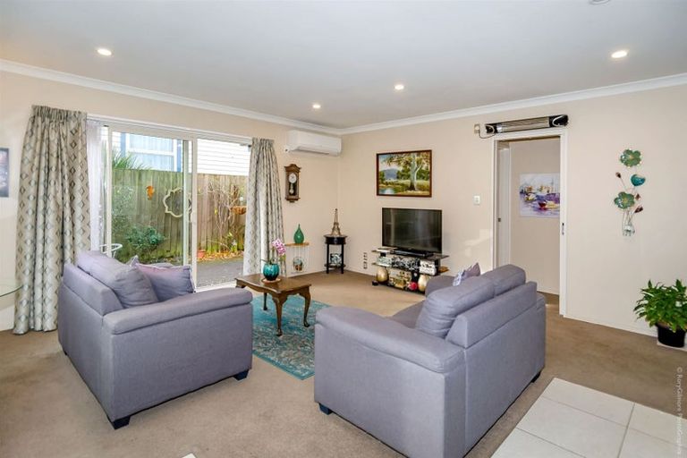 Photo of property in 2/60 Bassett Street, Burwood, Christchurch, 8083