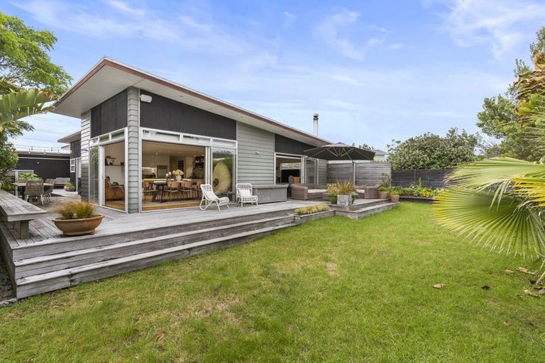 Photo of property in 204 Achilles Avenue, Whangamata, 3620