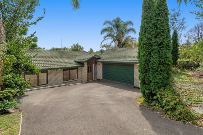 Photo of property in 2 Mulberry Lane, Otaika, 0170