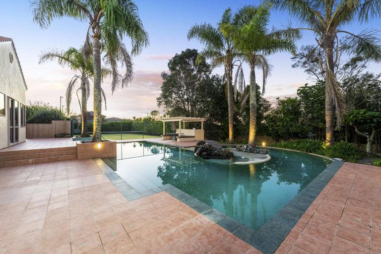 Photo of property in 9 Burgundy Park Avenue, Henderson, Auckland, 0612