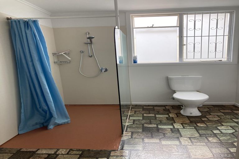 Photo of property in 16 Ruakiwi Road, Hamilton Lake, Hamilton, 3204