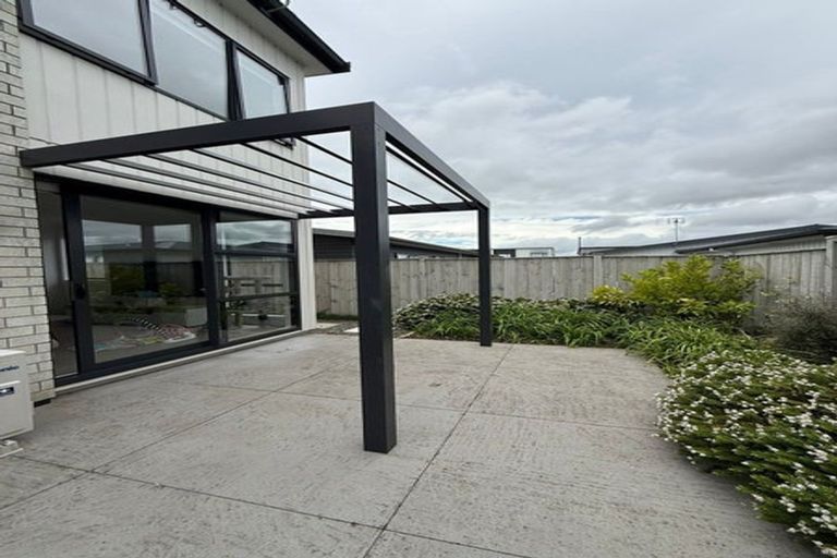 Photo of property in 4 Te Mura Crescent, Takanini, 2112