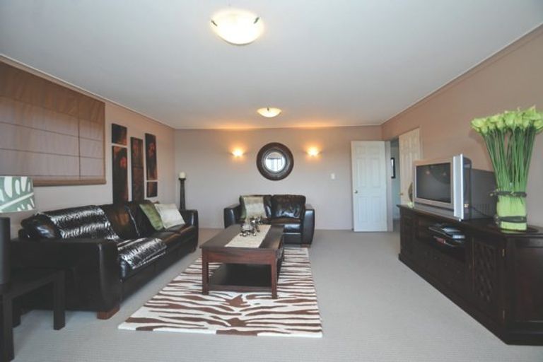 Photo of property in 5 Clifton Road, Browns Bay, Auckland, 0630