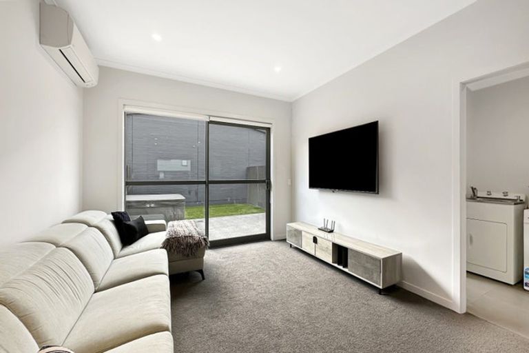 Photo of property in 12 Eyton Kay Road, Hobsonville, Auckland, 0616