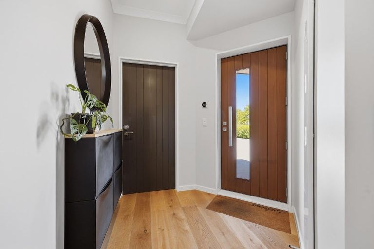 Photo of property in 8 Silver Springs Boulevard, Mosgiel, 9024