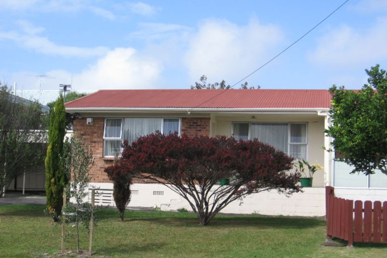 Photo of property in 2a Barbary Avenue, Kelston, Auckland, 0602