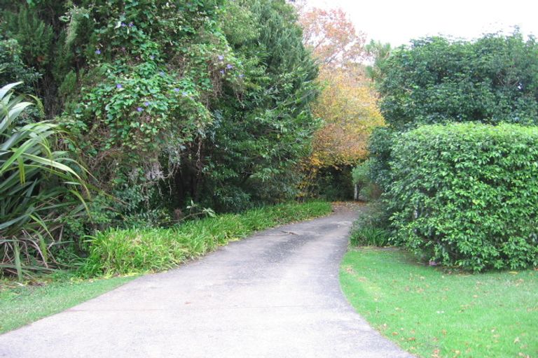 Photo of property in 53 Churchouse Road, Greenhithe, Auckland, 0632