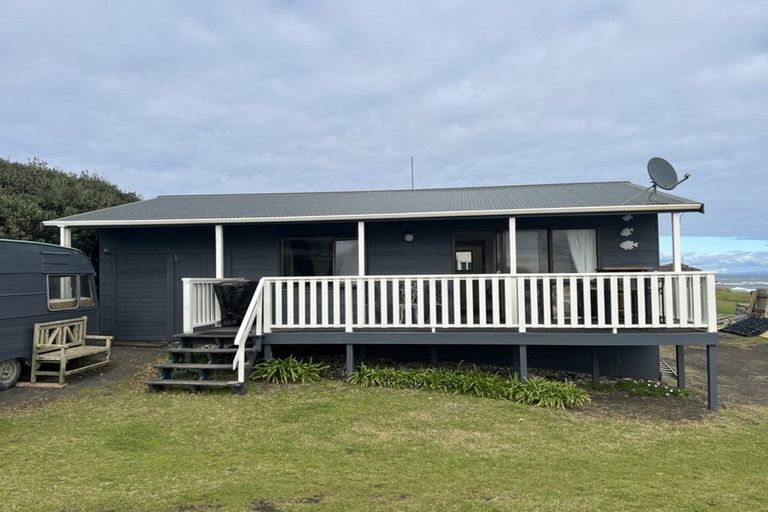 Photo of property in 11a Beach Road, Mokau, 4376
