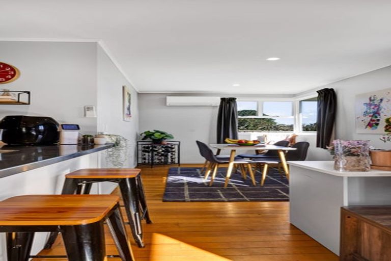 Photo of property in 6 Brookes Terrace, Waitara, 4320