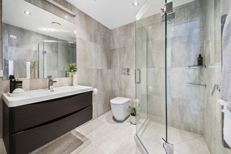 Photo of property in 5/217 Tamaki Drive, Kohimarama, Auckland, 1071