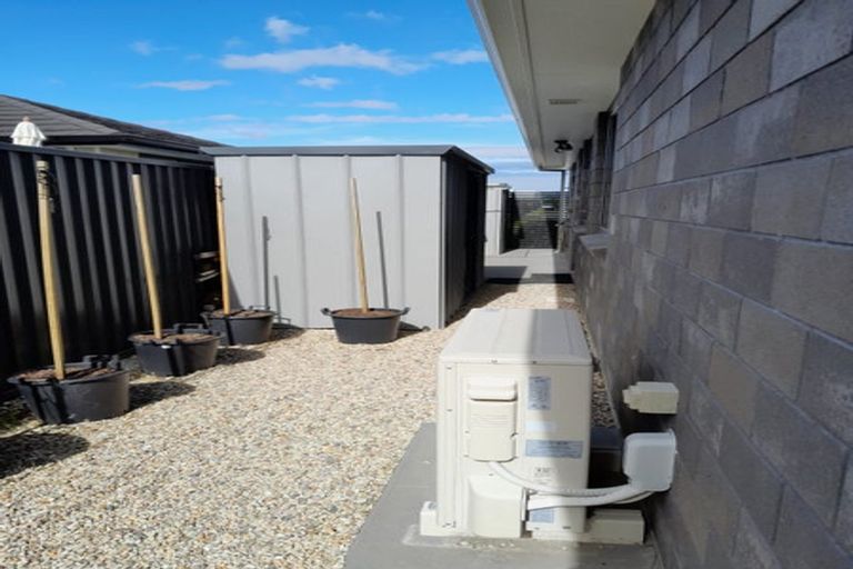 Photo of property in 8 Simms Close, Pyes Pa, Tauranga, 3112