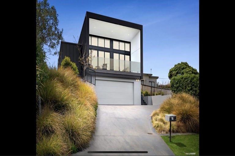 Photo of property in 17 Ardern Avenue, Stanmore Bay, Whangaparaoa, 0932