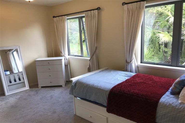 Photo of property in 3/17 Pannill Place, Oteha, Auckland, 0632