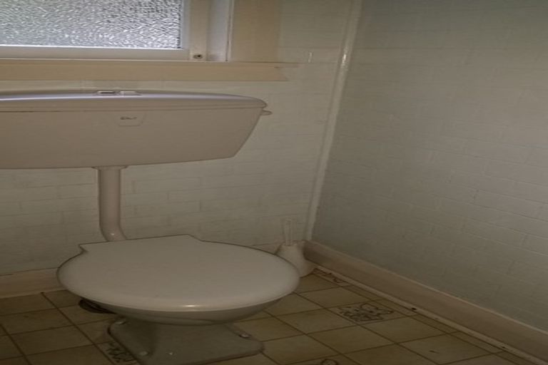 Photo of property in 62 Creswick Terrace, Northland, Wellington, 6012