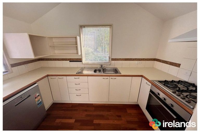 Photo of property in 86 Mount Pleasant Road, Mount Pleasant, Christchurch, 8081