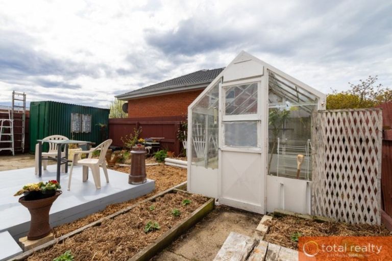 Photo of property in 73 Cutten Street, South Dunedin, Dunedin, 9012