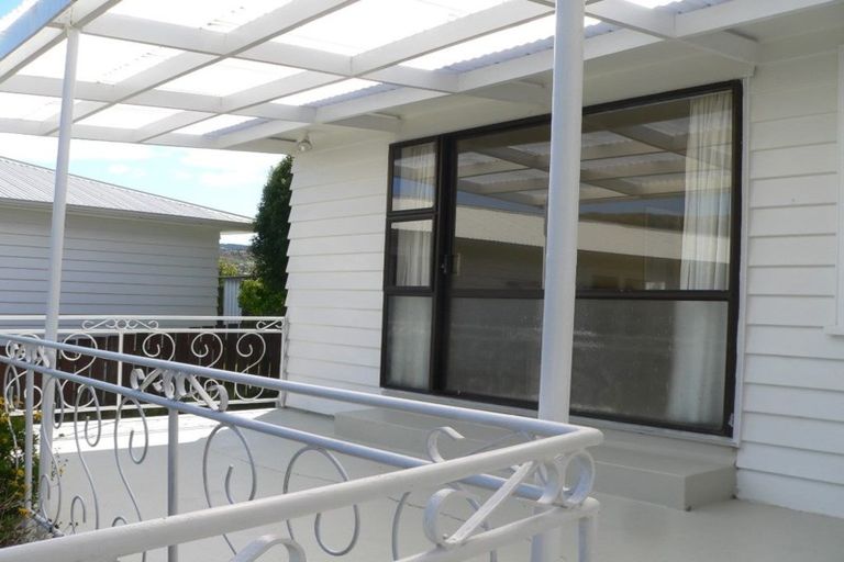 Photo of property in 57 Redwood Avenue, Tawa, Wellington, 5028