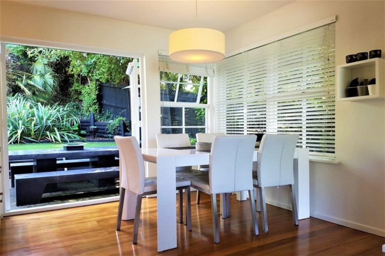 Photo of property in 21 Harbour View Terrace, Cass Bay, Lyttelton, 8082