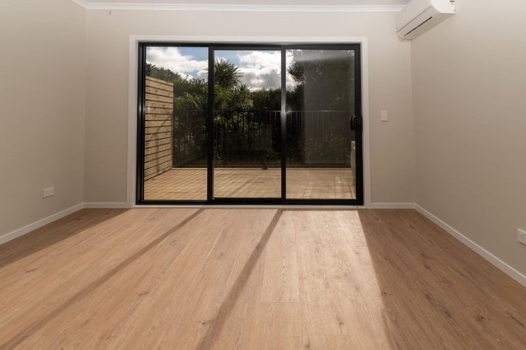 Photo of property in 2/125b Metcalfe Road, Ranui, Auckland, 0612