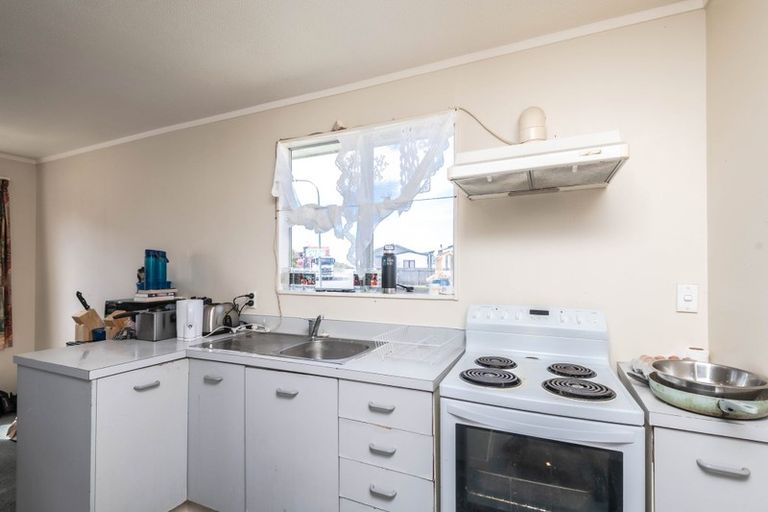 Photo of property in 1/2 Cathie Place, Karori, Wellington, 6012