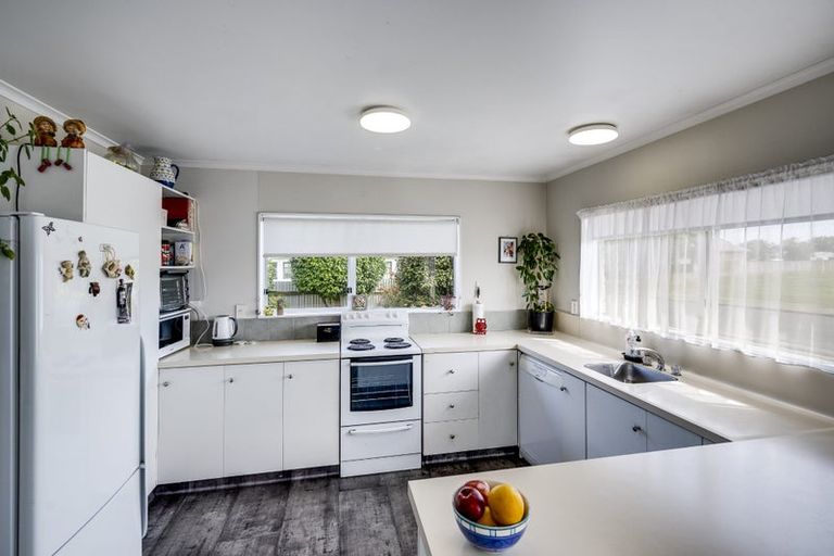 Photo of property in 1/2 Spriggs Crescent, Greenmeadows, Napier, 4112