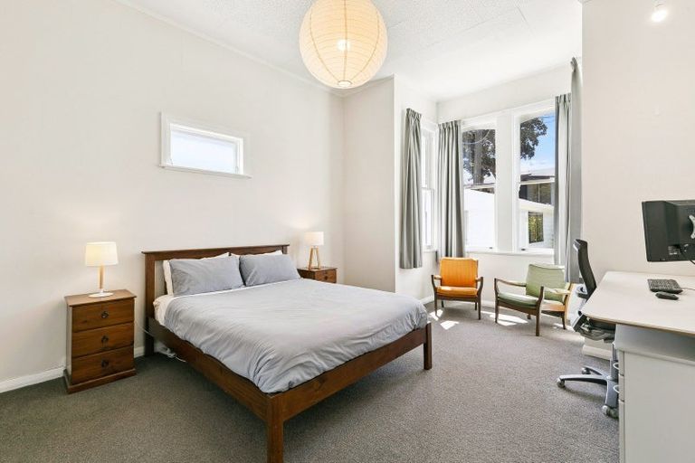 Photo of property in 54 Kilbirnie Crescent, Kilbirnie, Wellington, 6022