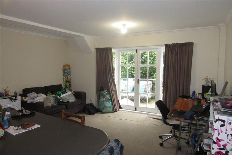 Photo of property in 90 Raroa Road, Aro Valley, Wellington, 6012