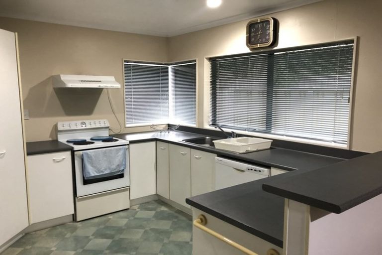 Photo of property in 33a Schnapper Rock Road, Greenhithe, Auckland, 0632