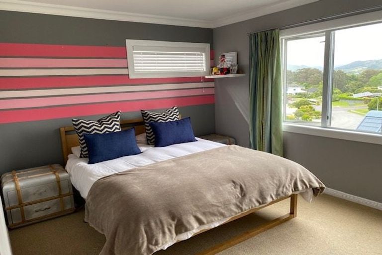 Photo of property in 19 Navigation Drive, Whitby, Porirua, 5024