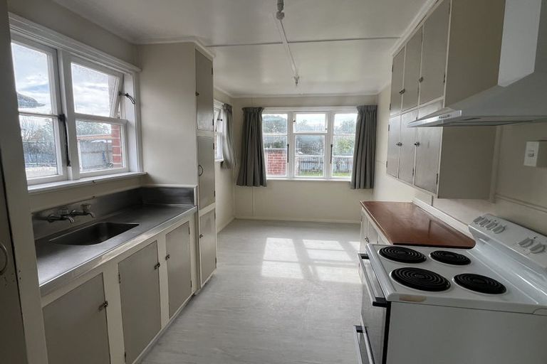 Photo of property in 111 Rangiora Avenue, Roslyn, Palmerston North, 4414