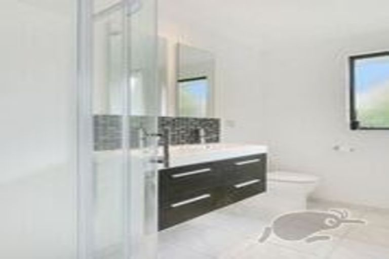 Photo of property in 1 Teal Close, Woolston, Christchurch, 8023