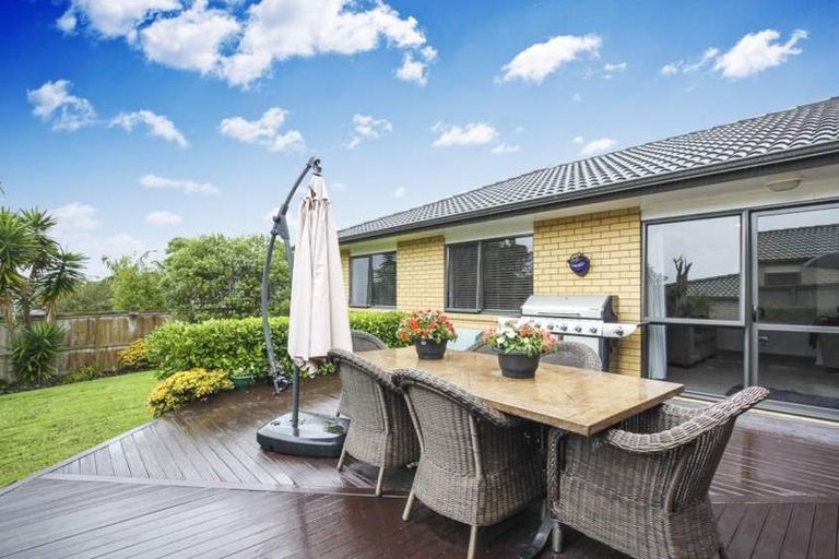 Photo of property in 5 Jadewynn Drive, Massey, Auckland, 0614