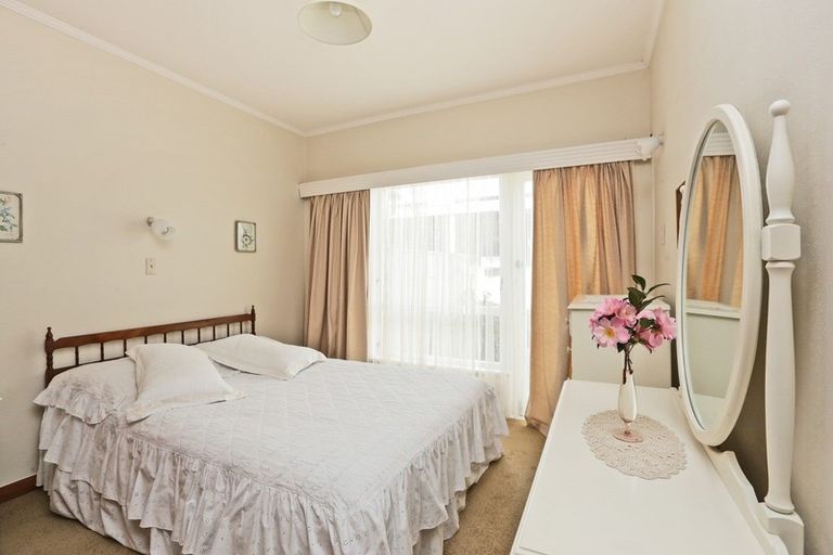 Photo of property in 10 North Terrace, Westshore, Napier, 4110