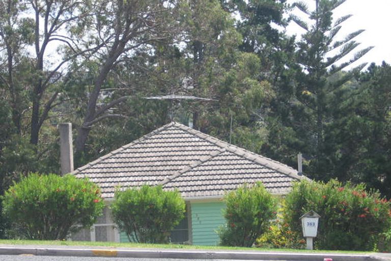 Photo of property in 383 Wairau Road, Totara Vale, Auckland, 0629