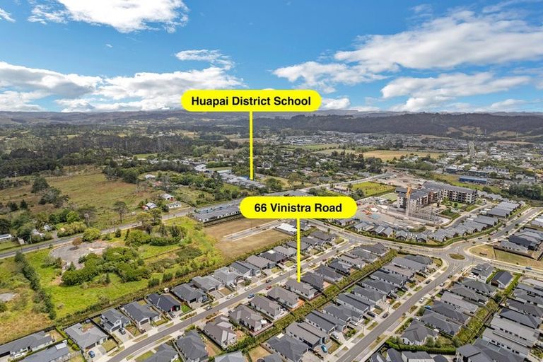 Photo of property in 66 Vinistra Road, Kumeu, 0810