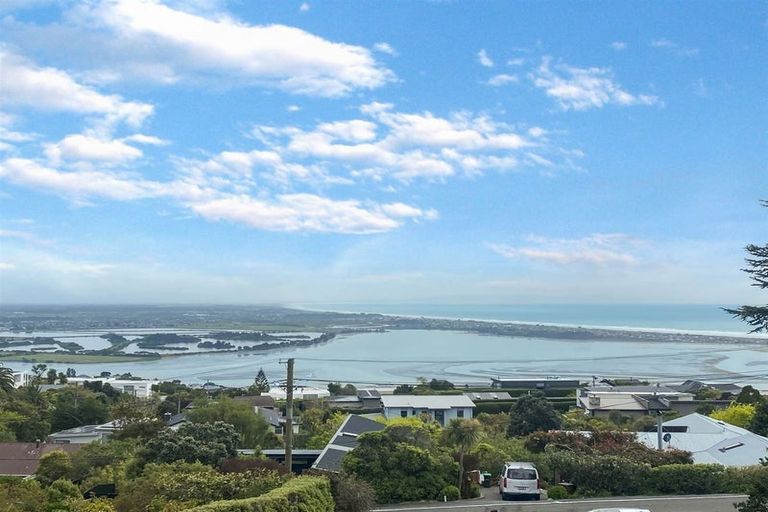 Photo of property in 266 Mount Pleasant Road, Mount Pleasant, Christchurch, 8081