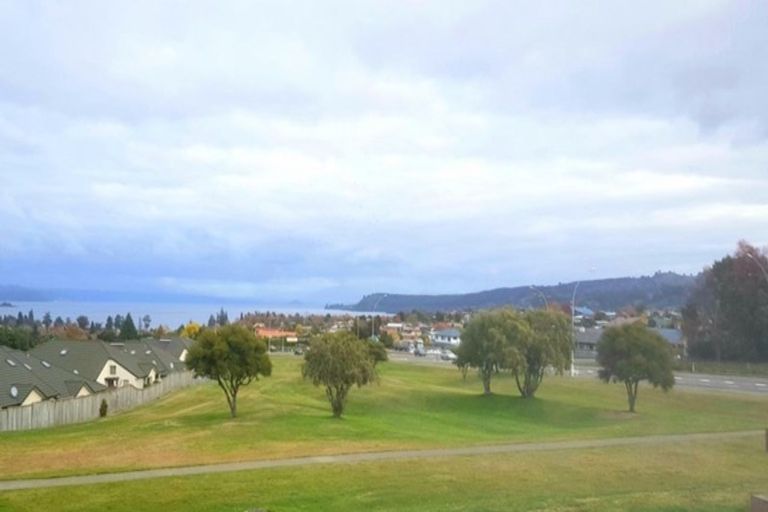 Photo of property in 66 Huka Heights Drive, Rangatira Park, Taupo, 3330