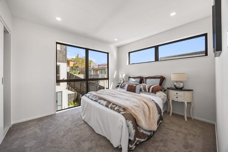 Photo of property in 10d Prince Regent Drive, Half Moon Bay, Auckland, 2012