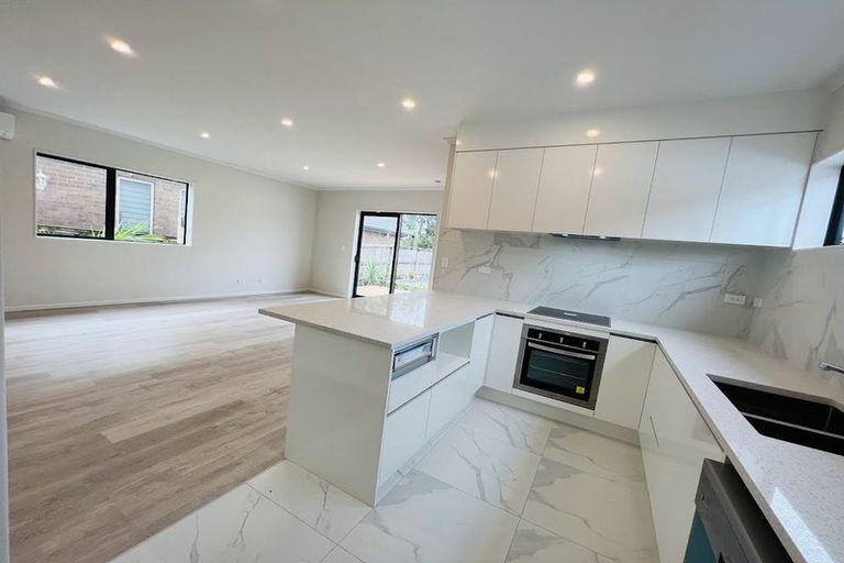 Photo of property in 82b Eversleigh Road, Belmont, Auckland, 0622