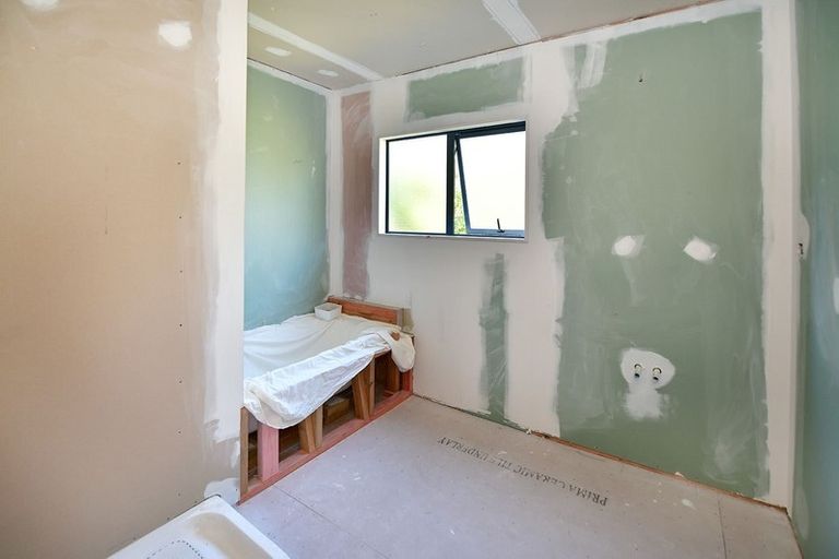 Photo of property in 17 Hammond Avenue, Hatfields Beach, Orewa, 0931