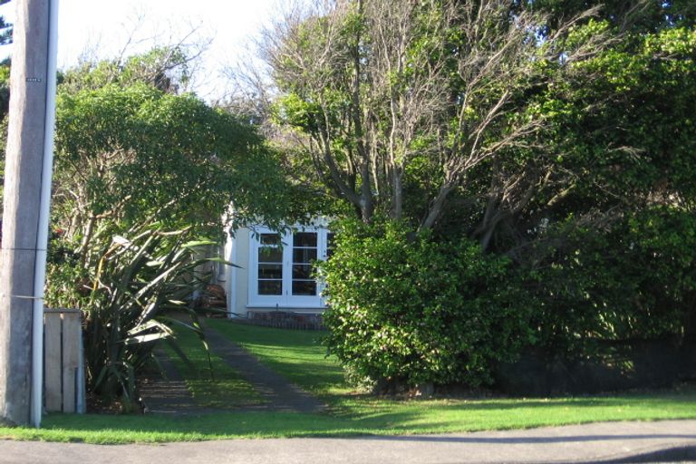 Photo of property in 23 Te Moana Road, Waikanae Beach, Waikanae, 5036