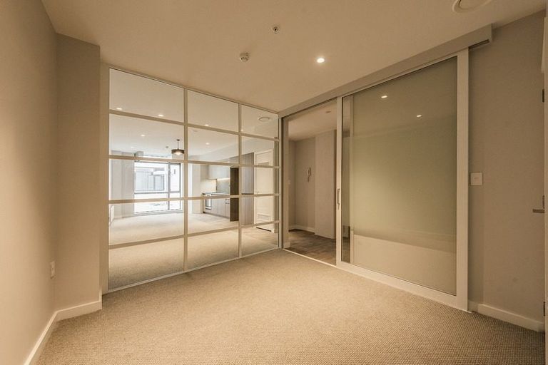 Photo of property in Unit 101, Level 1, 101/14 Laings Road, Hutt Central, Lower Hutt, 5010