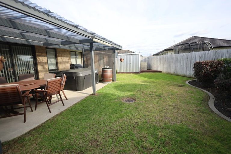 Photo of property in 17 Harding Drive, Papamoa Beach, Papamoa, 3118
