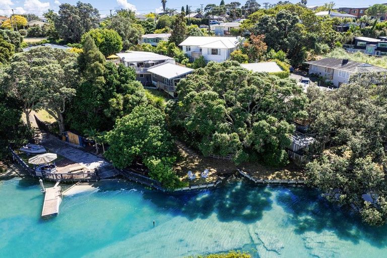 Photo of property in 49 Ngataringa Road, Devonport, Auckland, 0624