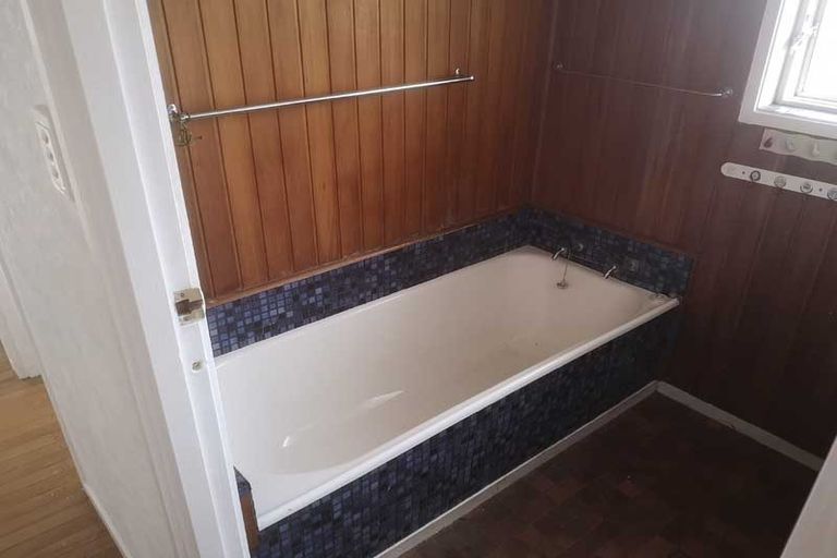 Photo of property in 60 Hope Farm Avenue, Pakuranga Heights, Auckland, 2010